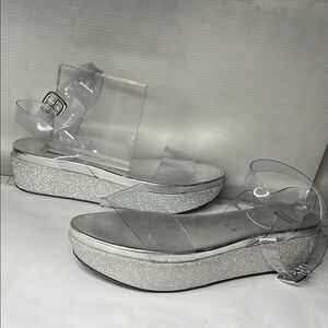 Stuart Weitzman Sz 9 Clear and Silver Glitter Platform Ankle Sandals